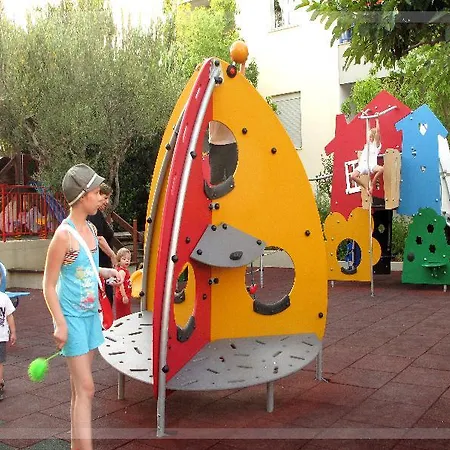 Ibiscos Garden 레팀노
