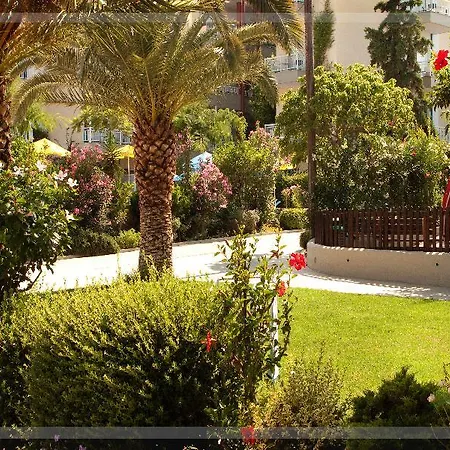 Hotel Ibiscos Garden Rethymno